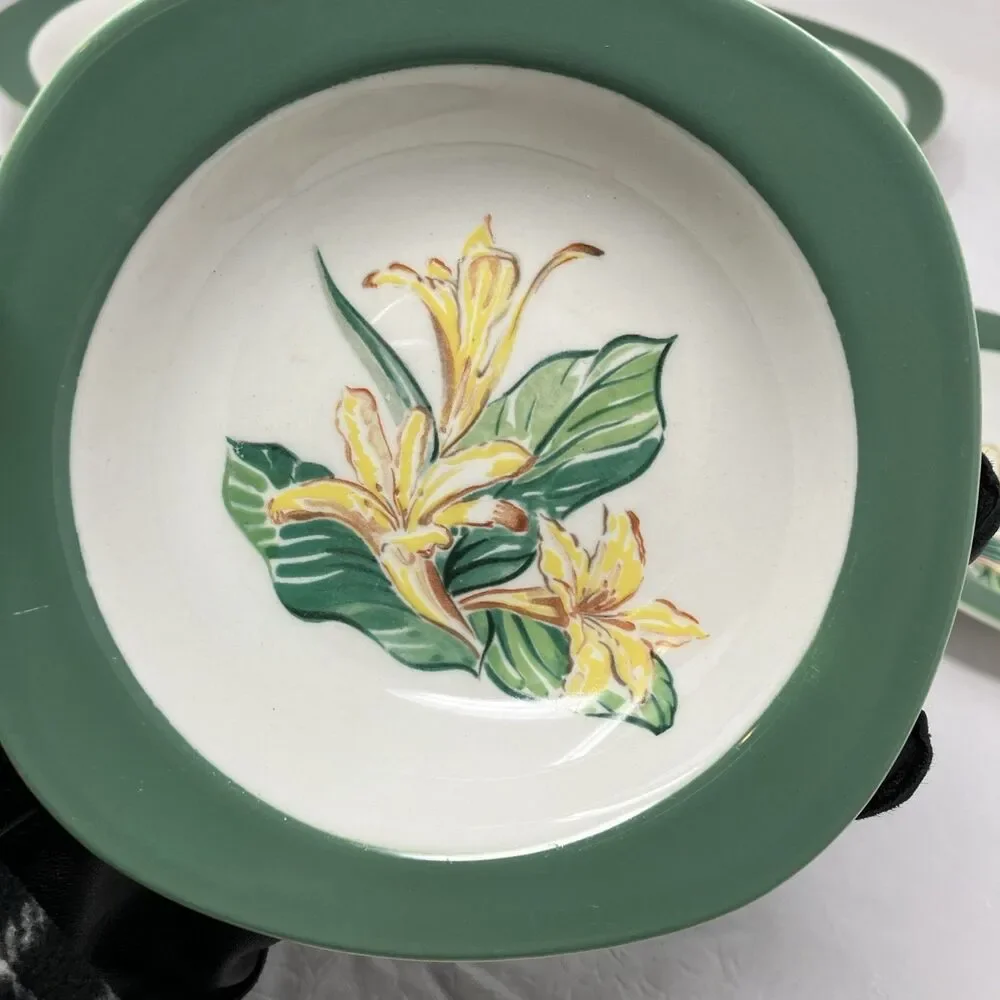 Taylor Smith Taylor Conversation Day Lily Bowls Lot Of 4 Berry Desert & 3 Cereal